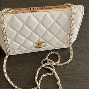 Chanel Ivory Quilted Crossbody with Gold Chain - Chain Needs Fixing